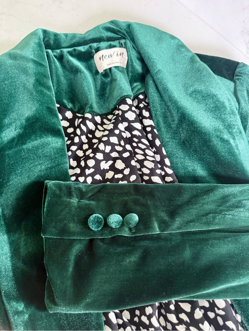 Emerald Green Velvet Blazer | Size M | 'New In' brand | Like new - Picture 3 of 3